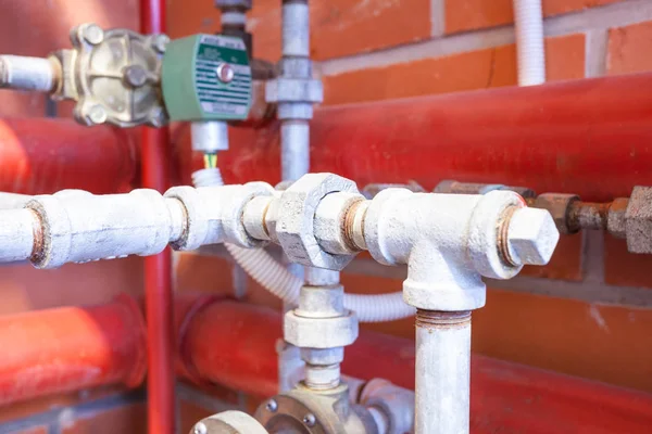 hasarli tesisat borusu