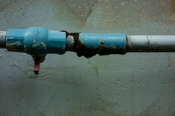 Tesisatta Kaçak Olduğunu Anlamanın En Kolay Yolu Nedir? tesisat borusu